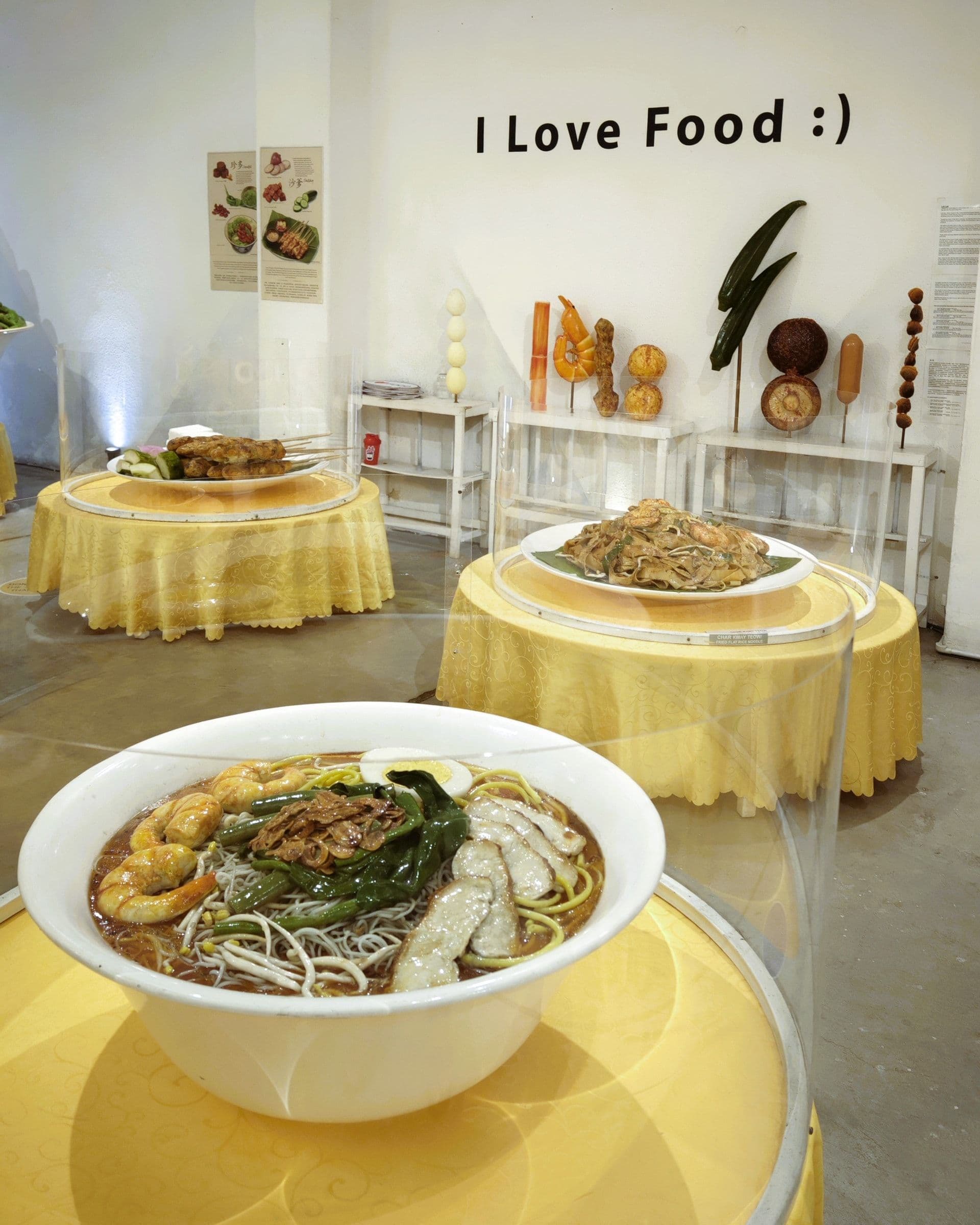 An oversized model dish on display at the Wonderfood Museum in George Town